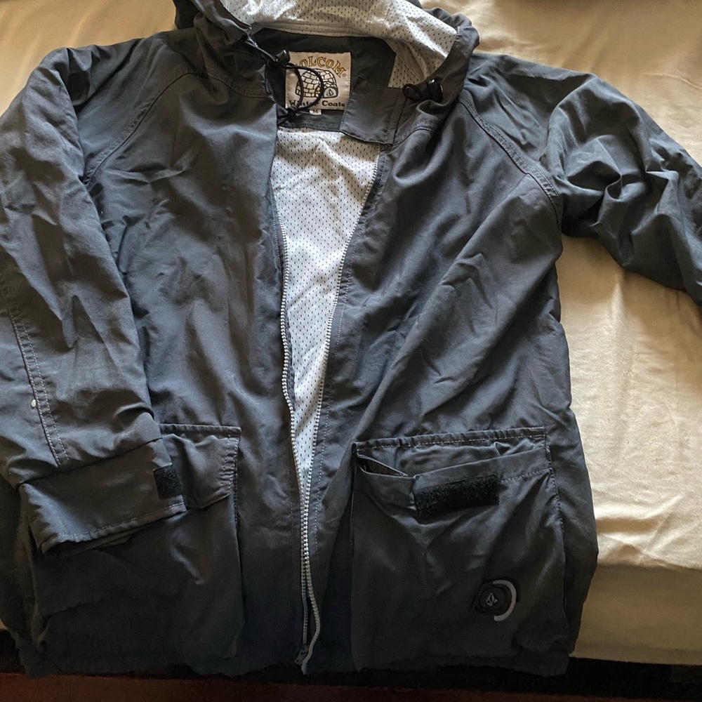 Womens wind breaker